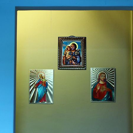 Hostel Дівінополіс Екстер'єр фото