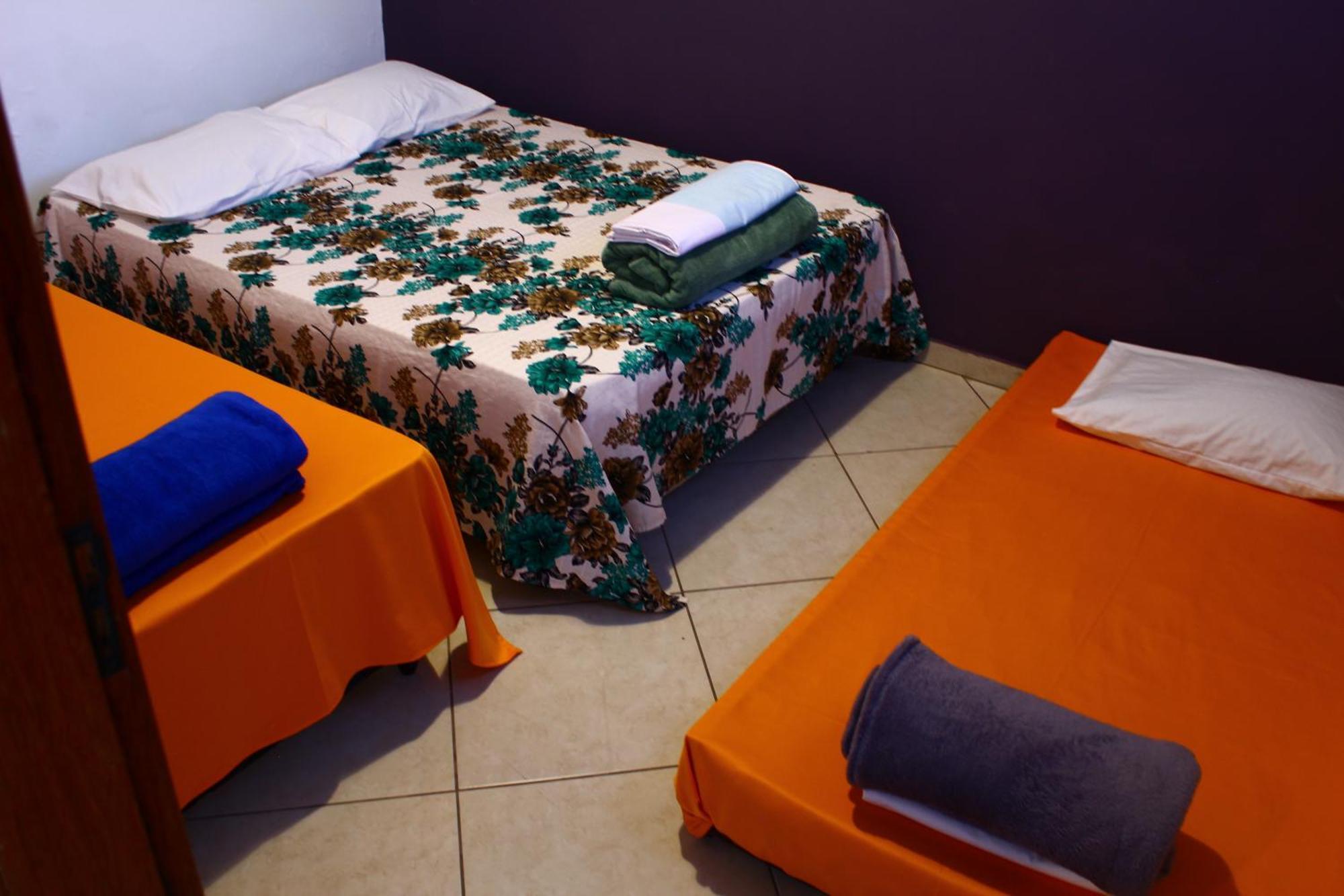 Hostel Дівінополіс Екстер'єр фото